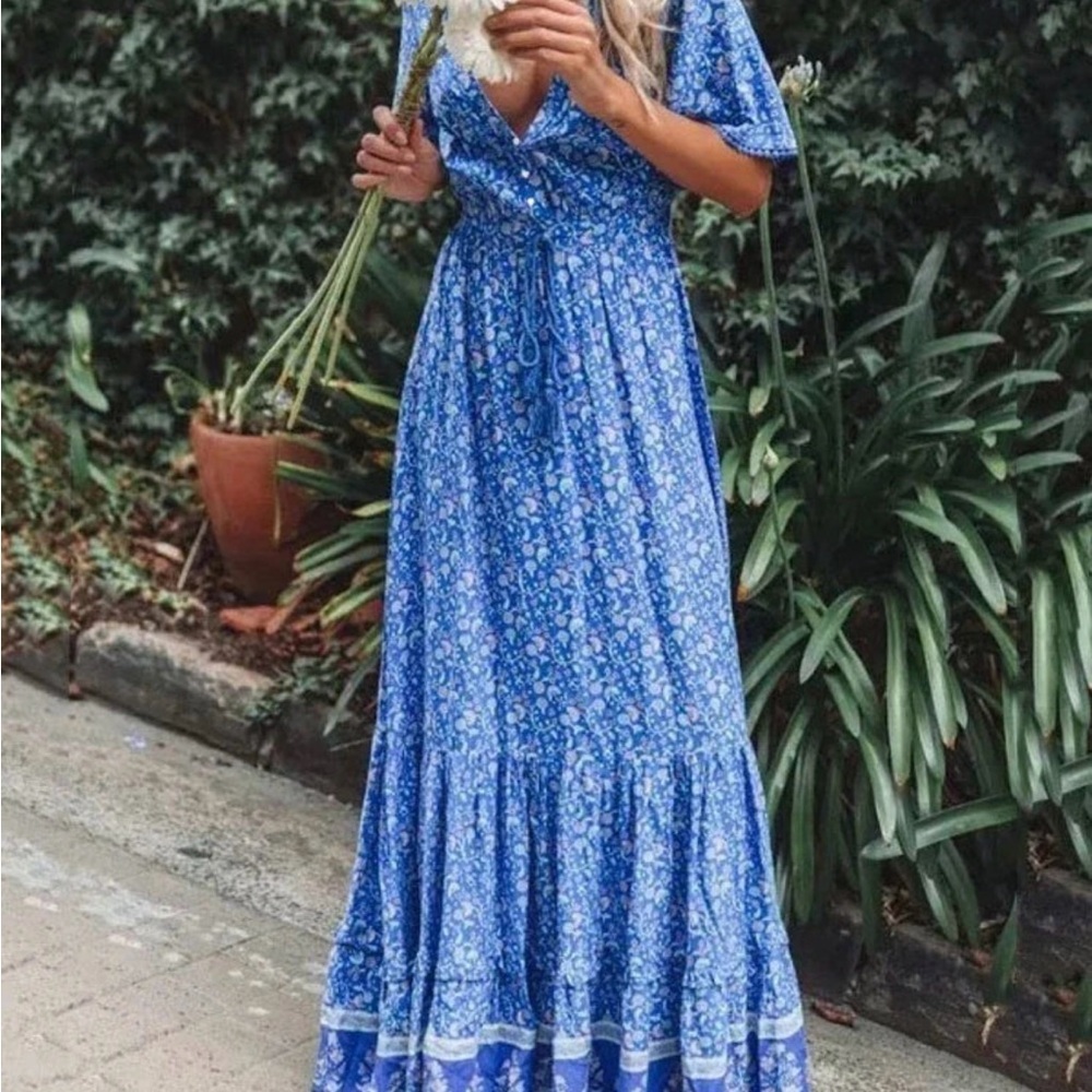 L'ATISTE Blue  spring Floral Maxi Dress